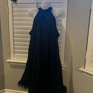 Flapper Style 20s Elegant Black Halter Dress with Feather Trim